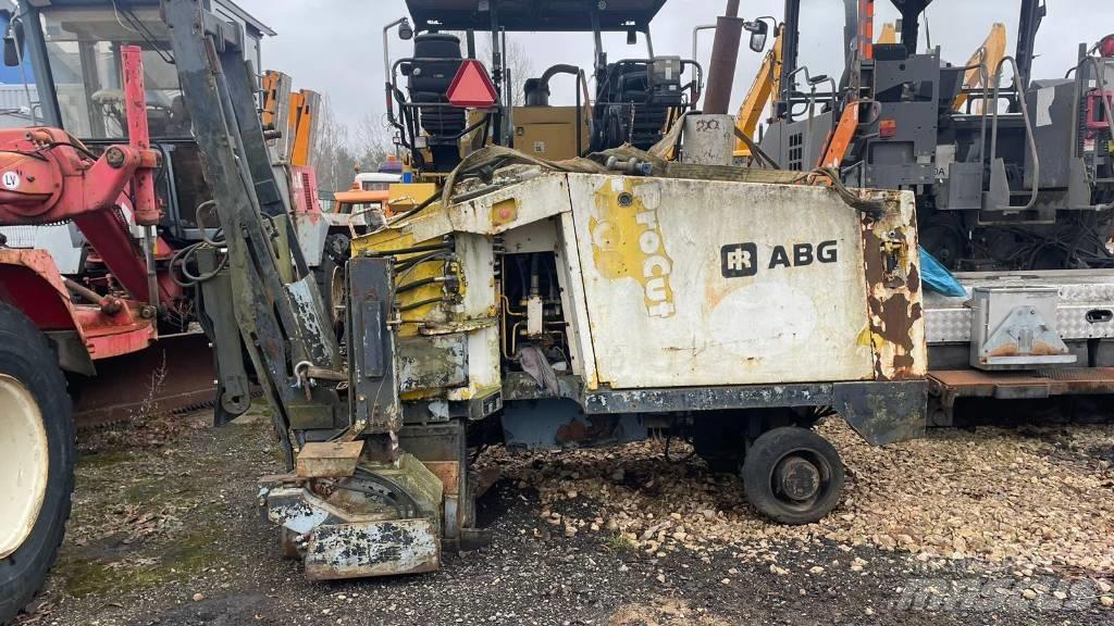 ABG Procut 500 Машини за цепене на асфалт