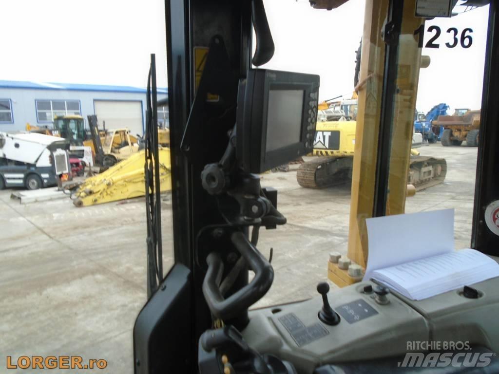 CAT D6N LGP Верижни булдозери
