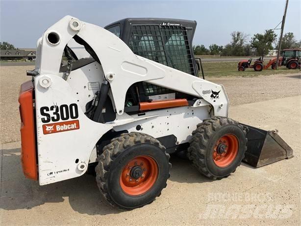 Bobcat S 300 Мини товарачи

