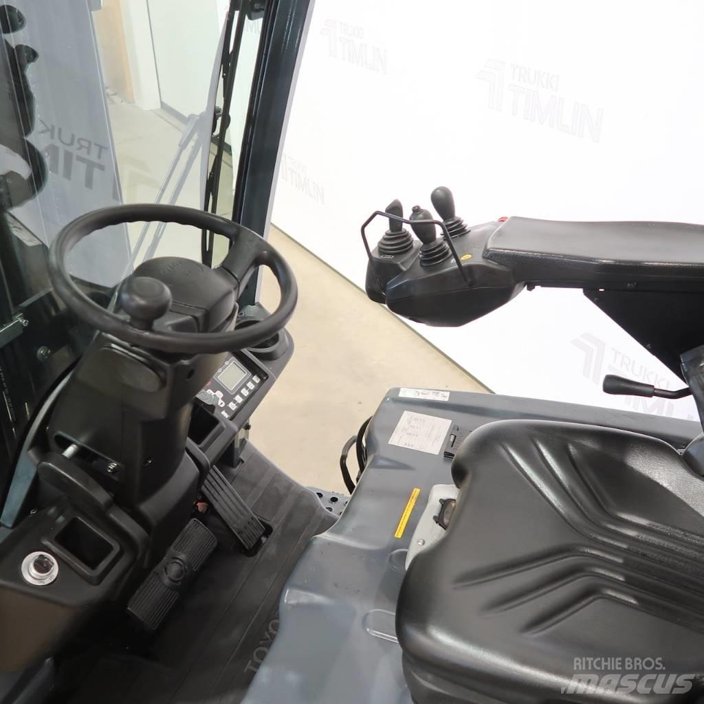 Toyota 8FBE18T Електрически вилични кари-повдигачи