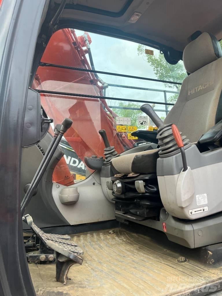 Hitachi 130 Верижен екскаватор