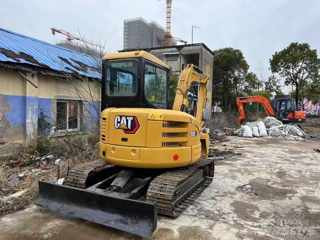 CAT 303c Мини екскаватори < 7 т