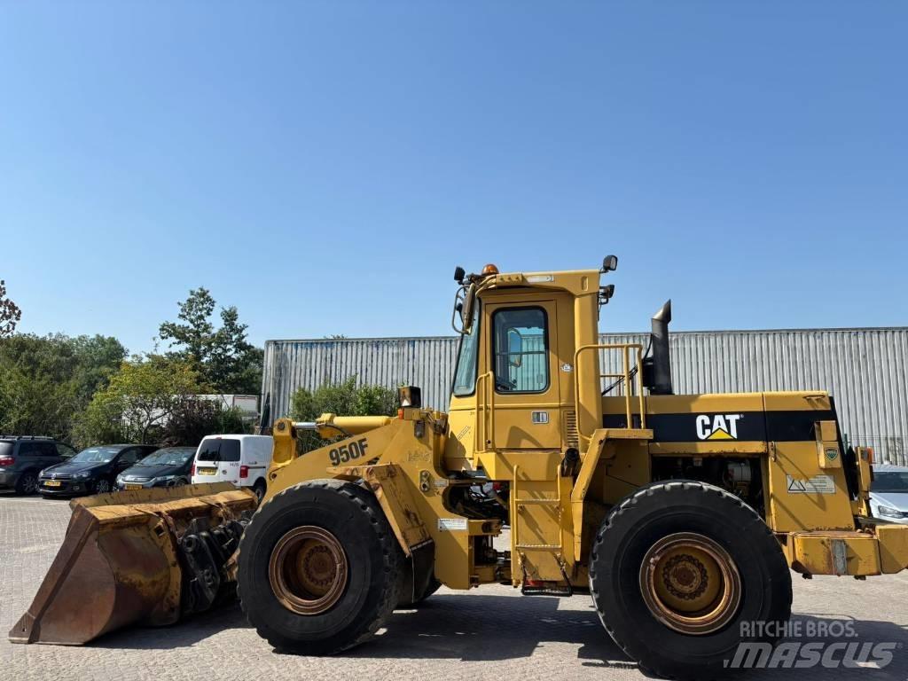 CAT 950 F Колесни товарачи