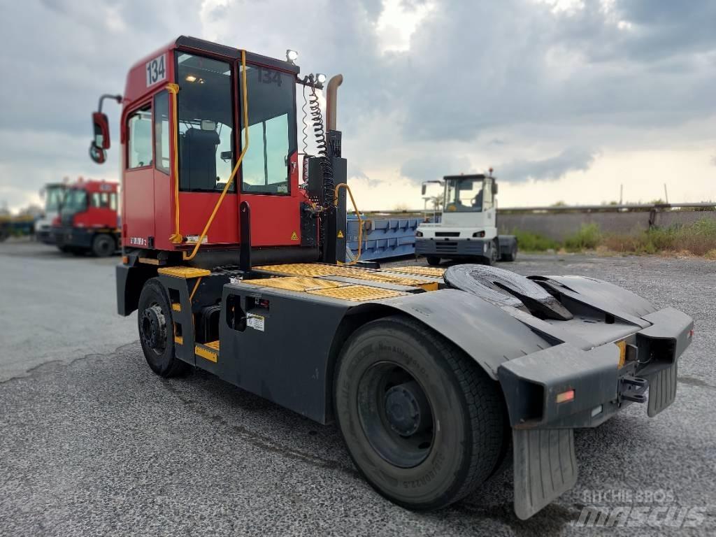 Kalmar T2 Терминални трактори