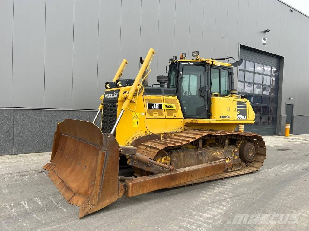 Komatsu D 65 WX-18 Верижни булдозери
