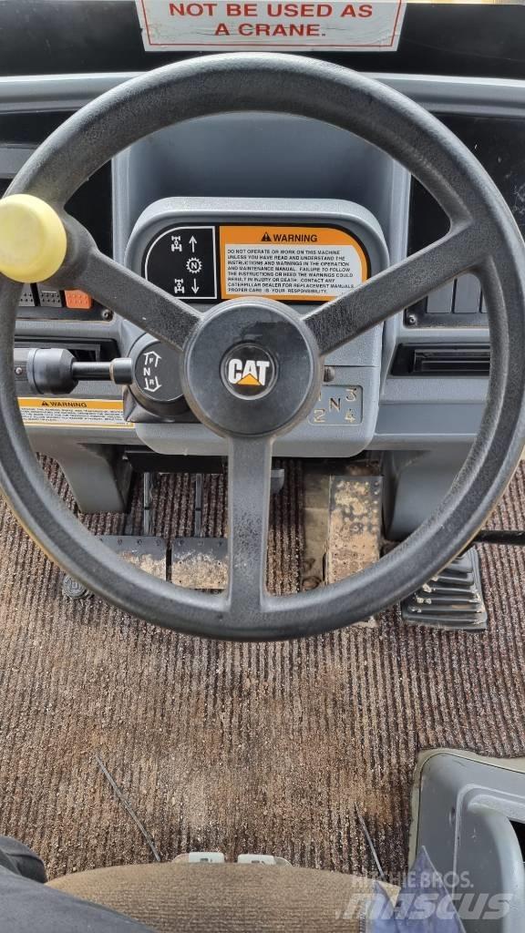 CAT 428 C Turbo Товарач със заден ексватор