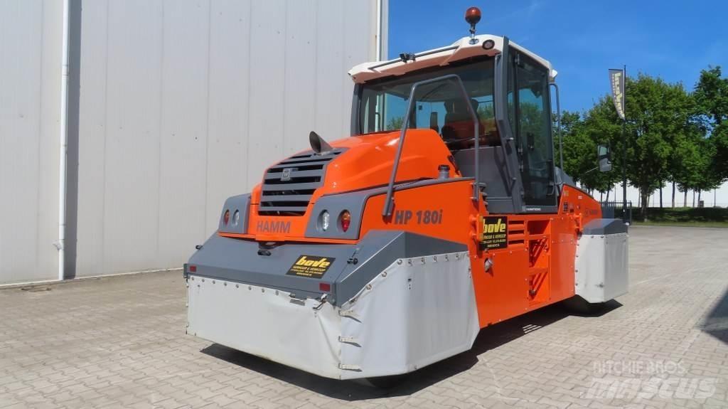 Hamm HP 180i Пневматични гумени  ролки
