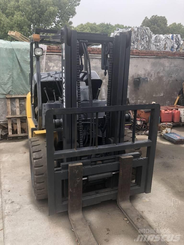 Komatsu 5 Ton Дизелови камиони