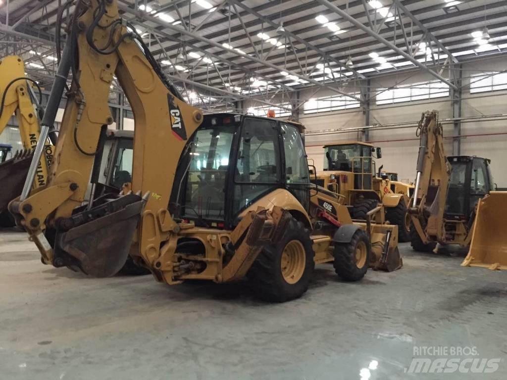 CAT 450 E Товарач със заден ексватор