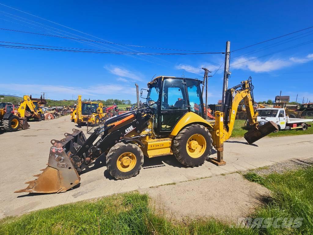 CAT 428 E Товарач със заден ексватор