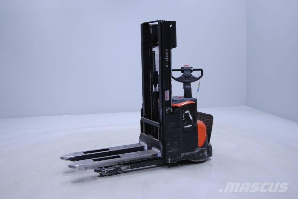 Toyota SWE140L Колички високоповдигачи с теглич