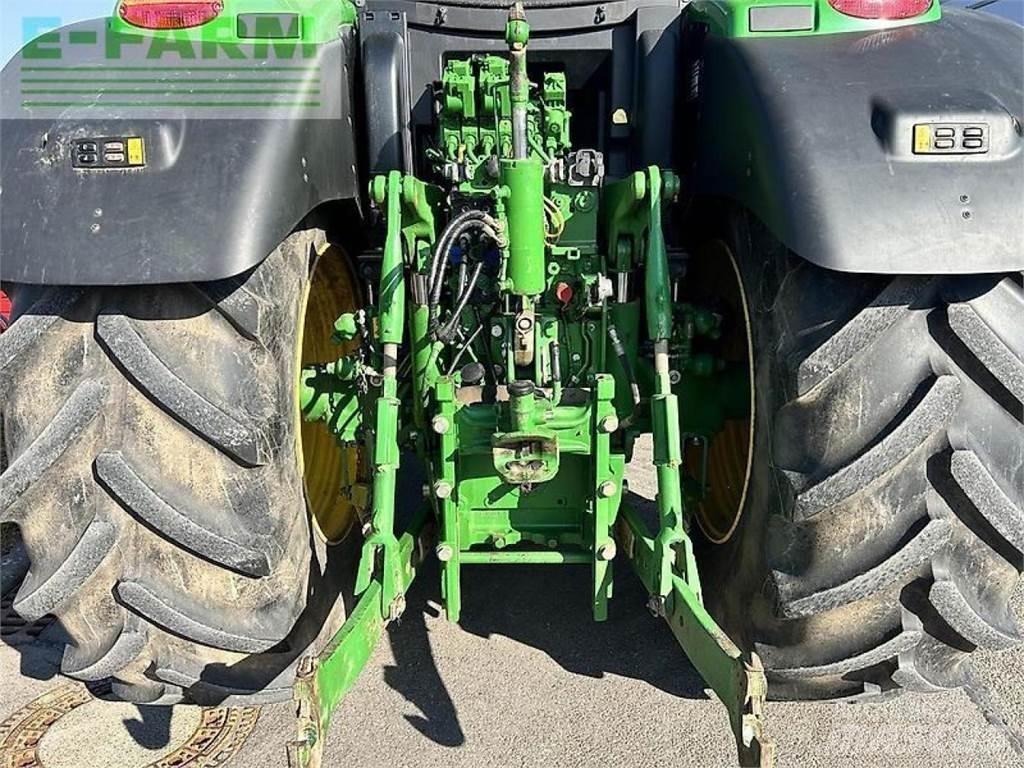 John Deere 6215r Трактори