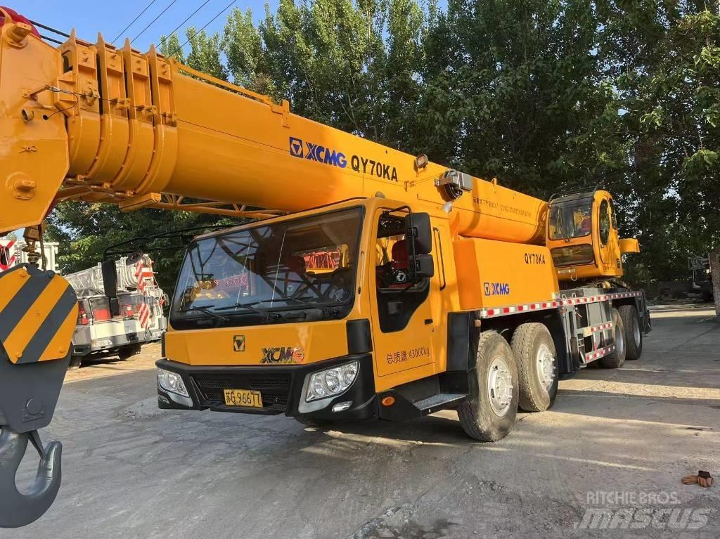 XCMG QY70KA Всъдеходни кранове