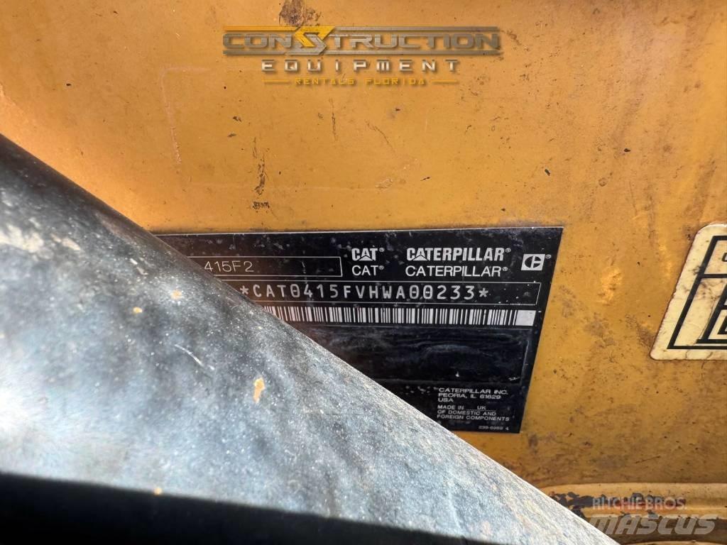 CAT 415F 2 Товарач със заден ексватор