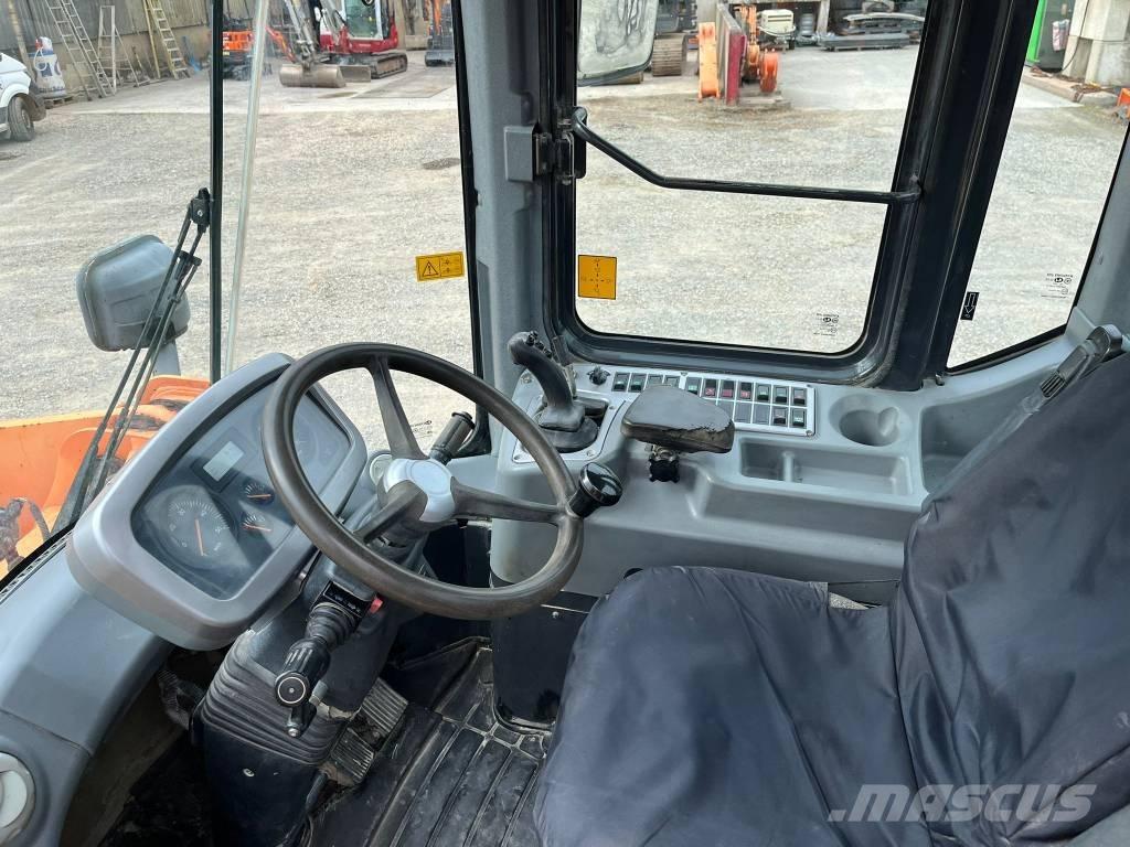 Doosan DL 200 Колесни товарачи