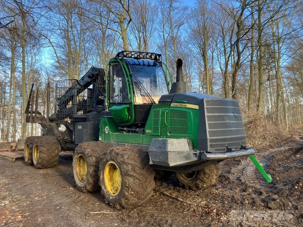 John Deere 1210 G Форуардери