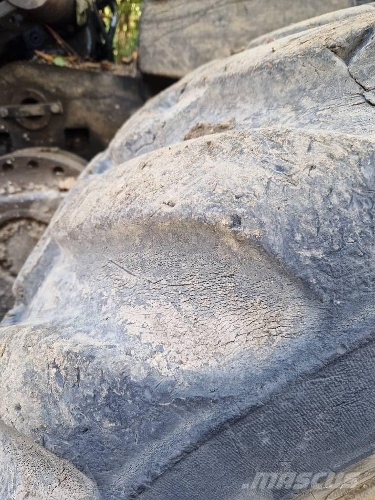 John Deere 1270 D Харвестери