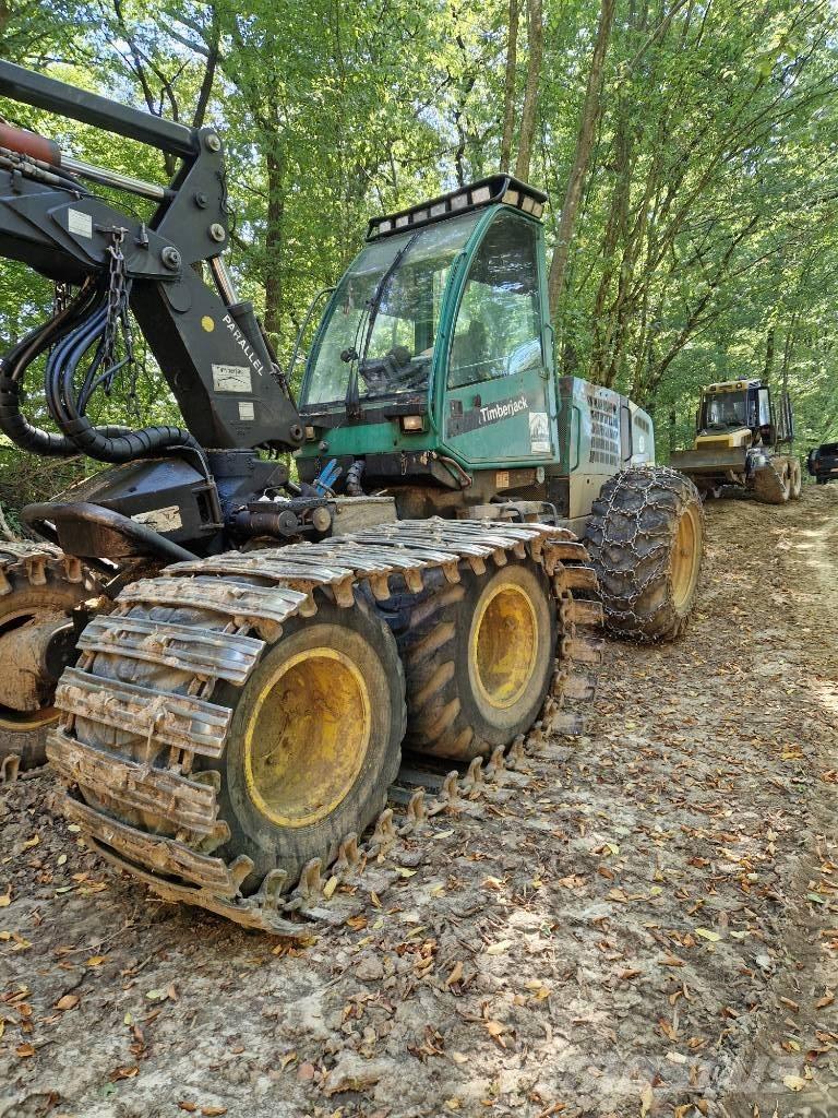 John Deere 1270 D Харвестери