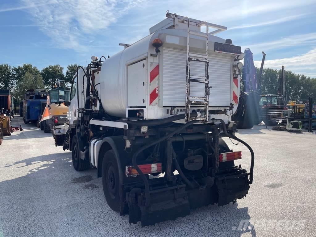 Unimog U20 Bluetec 5 Гудронатори