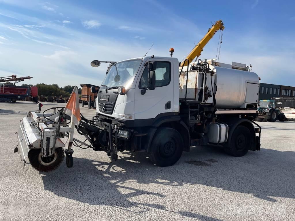 Unimog U20 Bluetec 5 Гудронатори