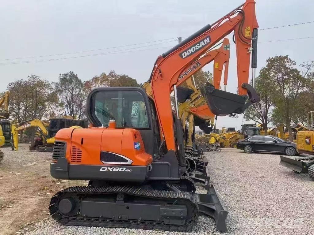Doosan DX 60 Верижен екскаватор