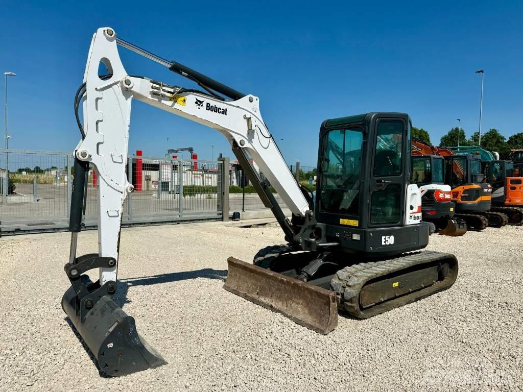 Bobcat E 50 EM Мини екскаватори < 7 т