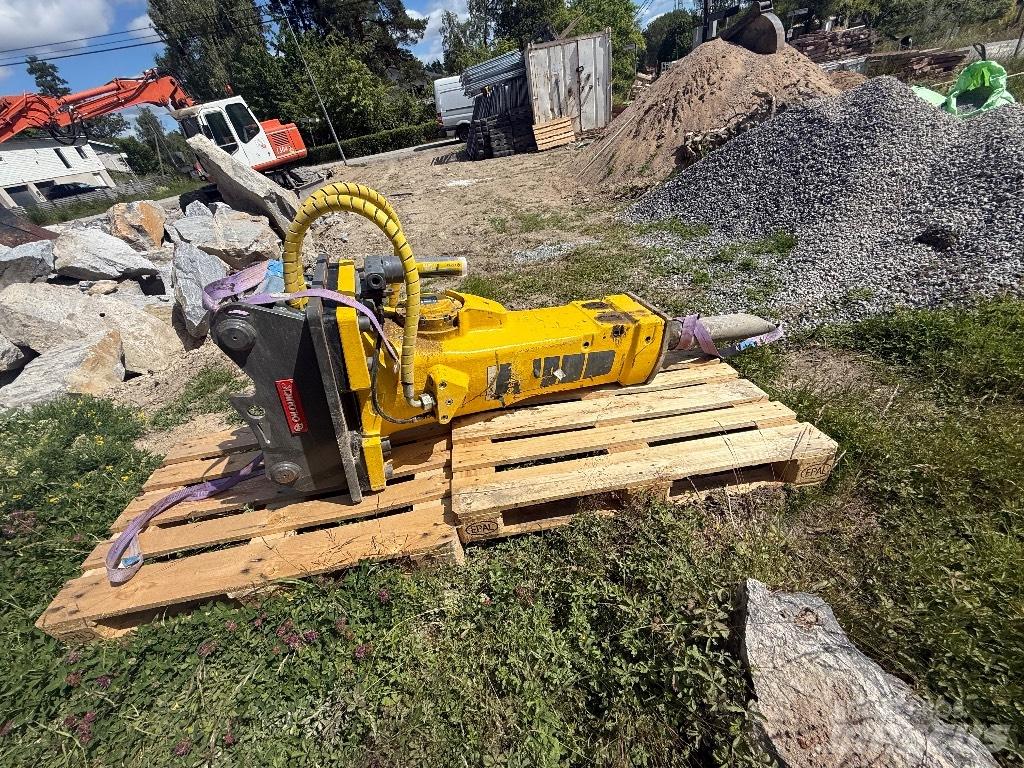 Epiroc SB 1102 Чукове/Раздробители
