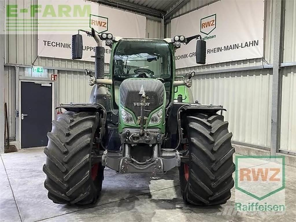 Fendt 724 vario Трактори