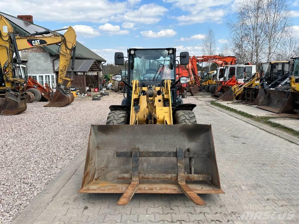 CAT 906 H 2 Колесни товарачи