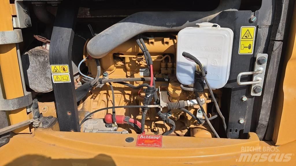 CAT 305E 2CR Мини екскаватори < 7 т
