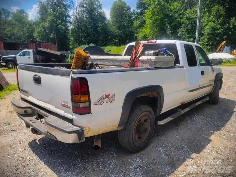 GMC 2500 HD Пикапи