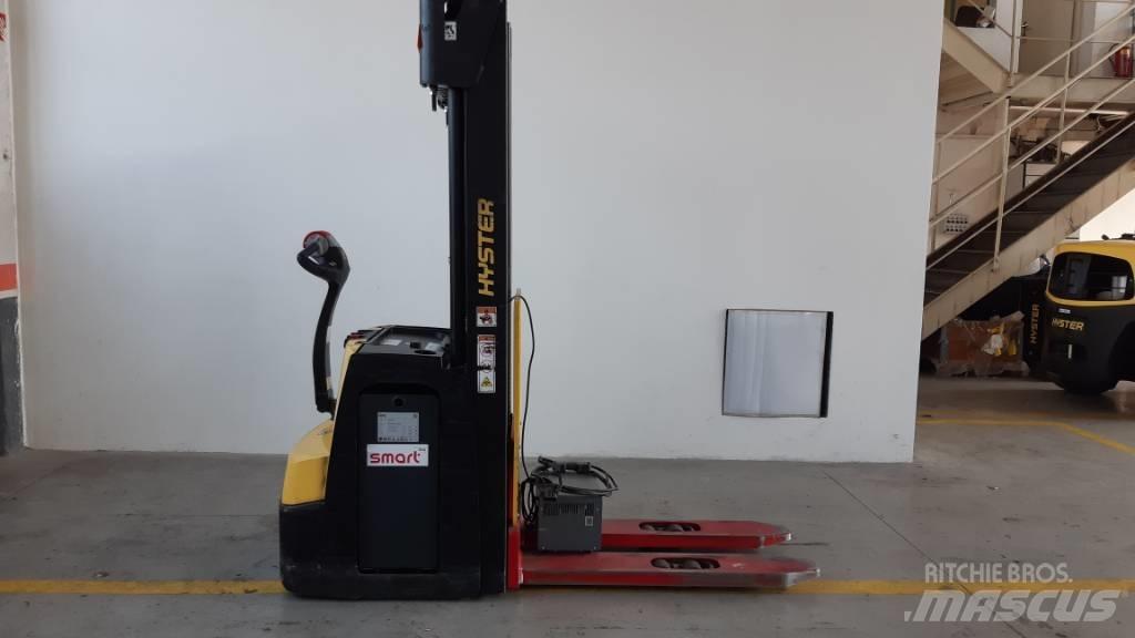 Hyster S1.6 Колички високоповдигачи с теглич