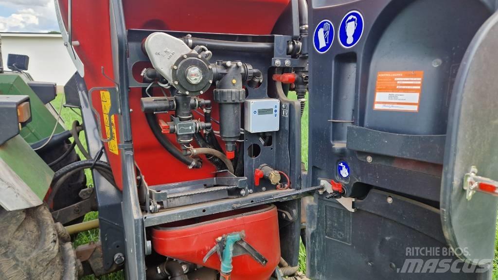 Kverneland B18 Навесни пръскачки
