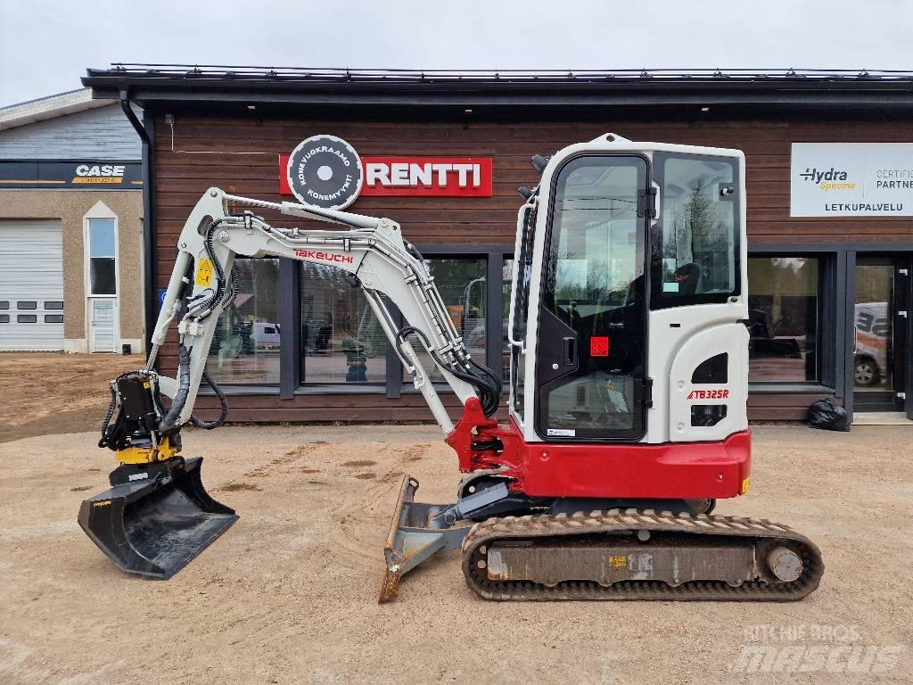 Takeuchi TB 325 R Мини екскаватори < 7 т