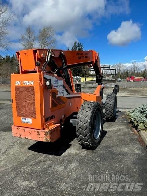 JLG 10054 Камиони за херавни местности