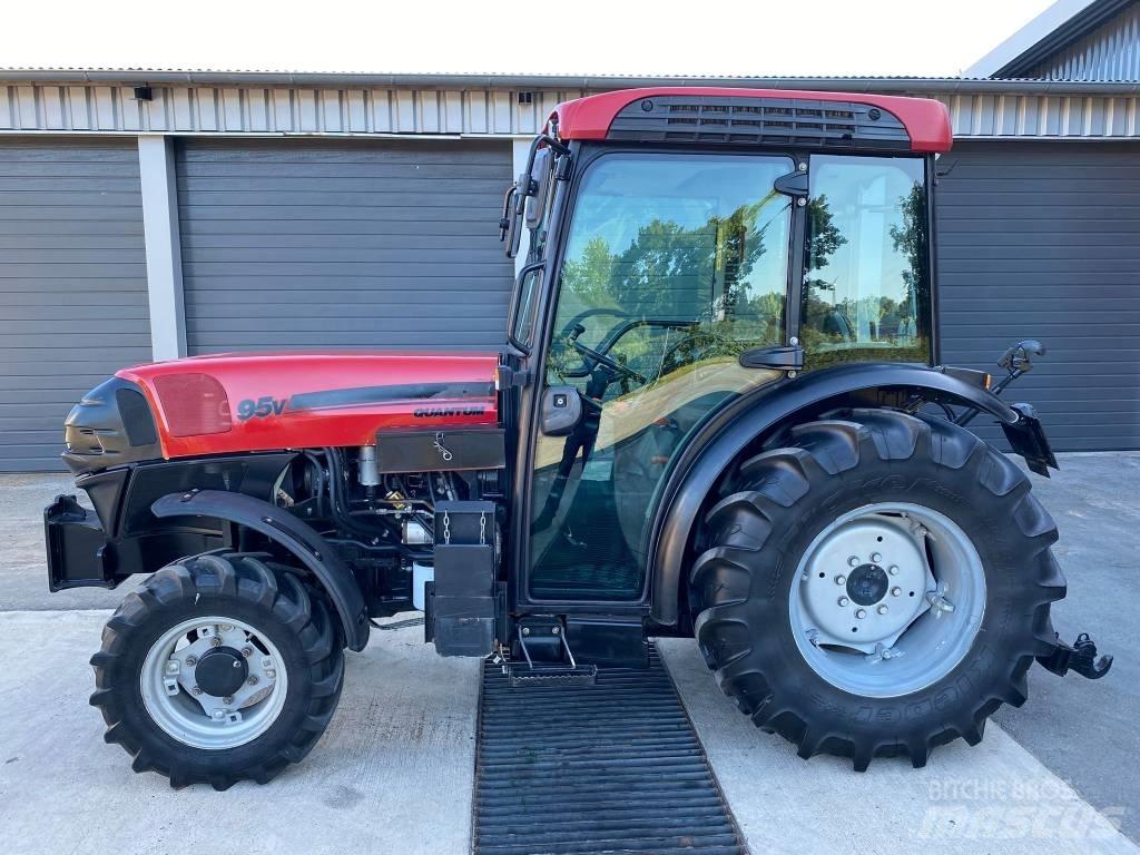 Case IH Quantum 95 V Трактори