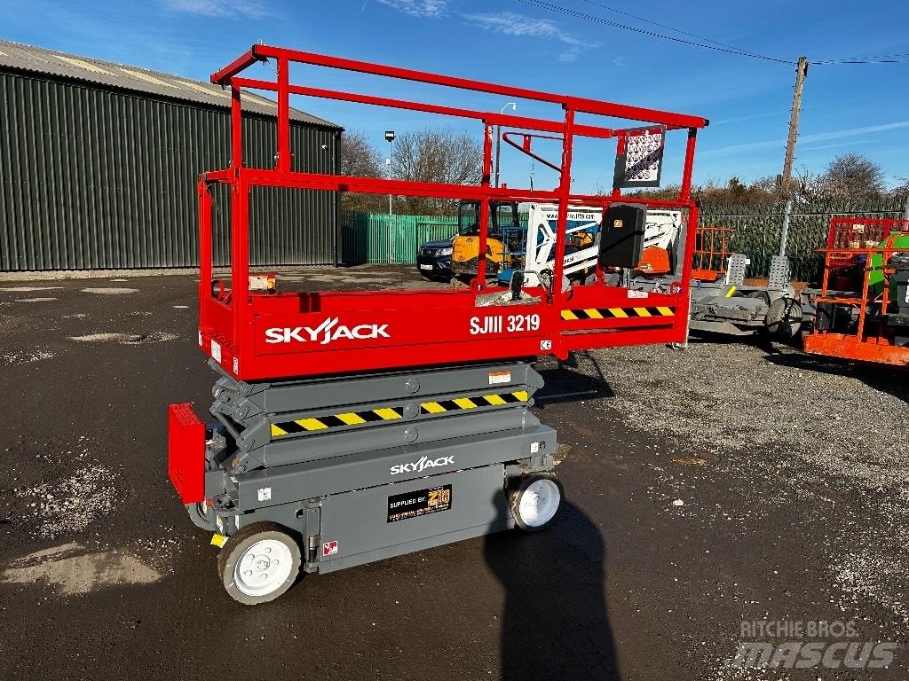SkyJack SJ 3219 Ножични работни платформи