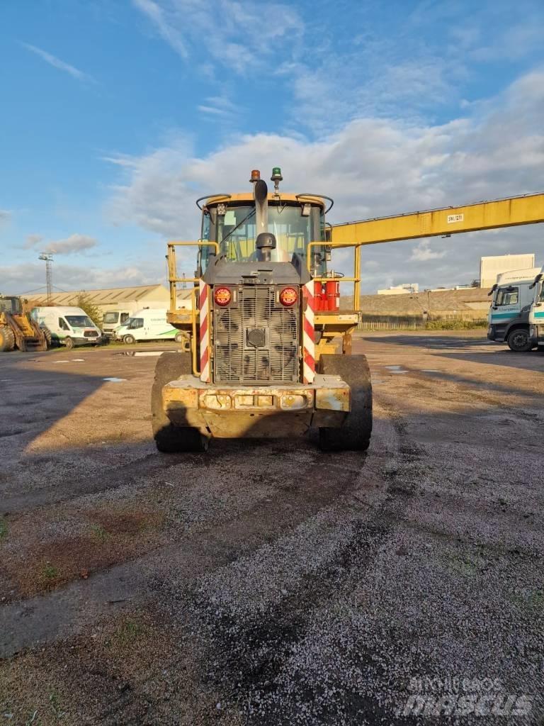 Bell L 1506 E Колесни товарачи