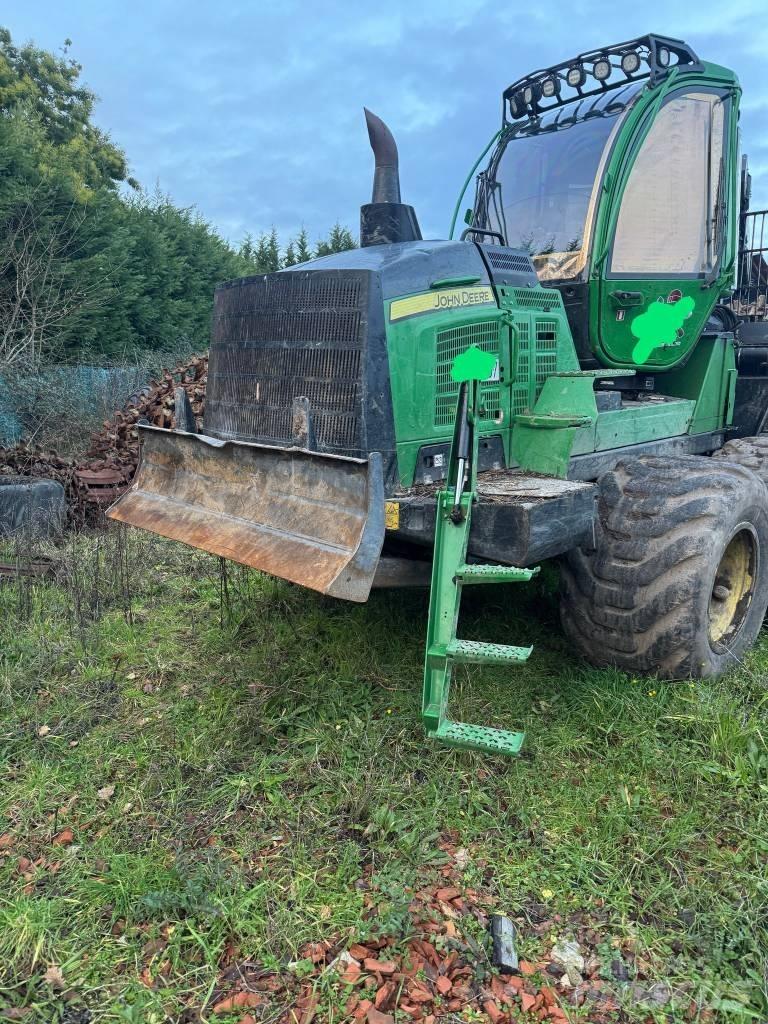 John Deere 1510G Форуардери