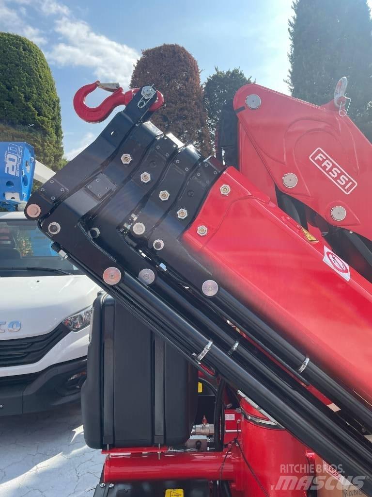 Fassi F195A.1.25 Товарещи кранове