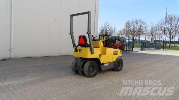 Sakai TS 160 Пневматични гумени  ролки
