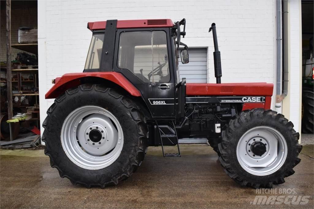 Case IH 956 XL Трактори