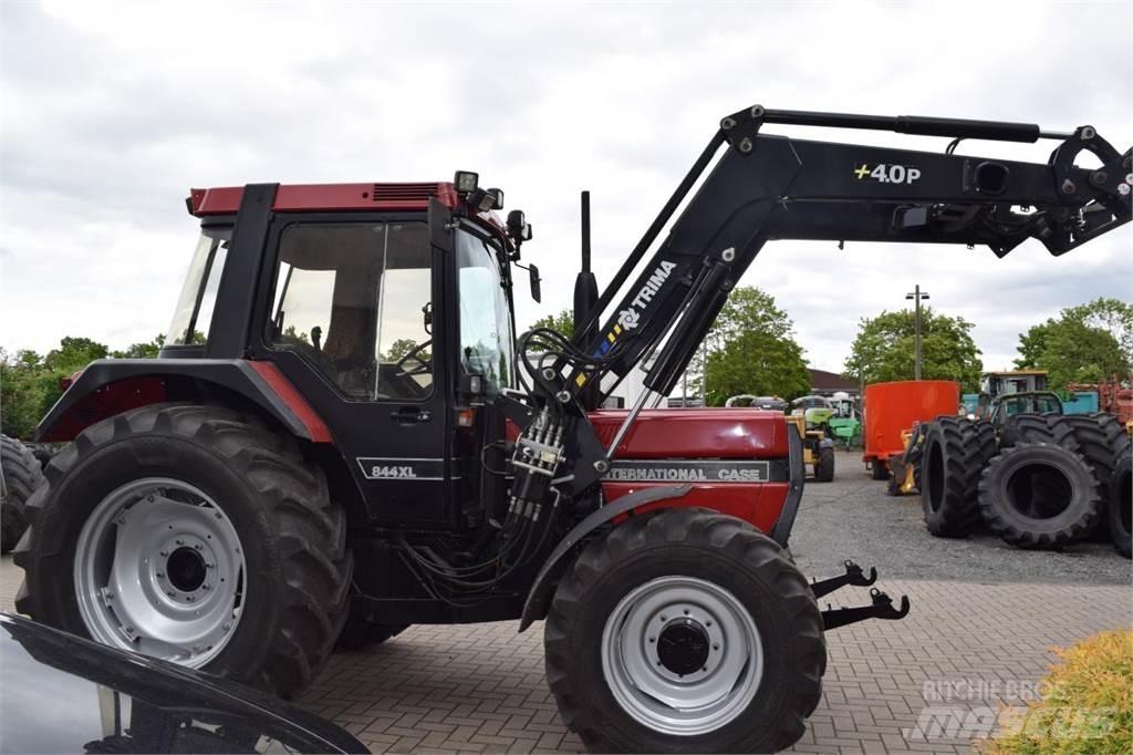 Case IH 844 A/S Трактори