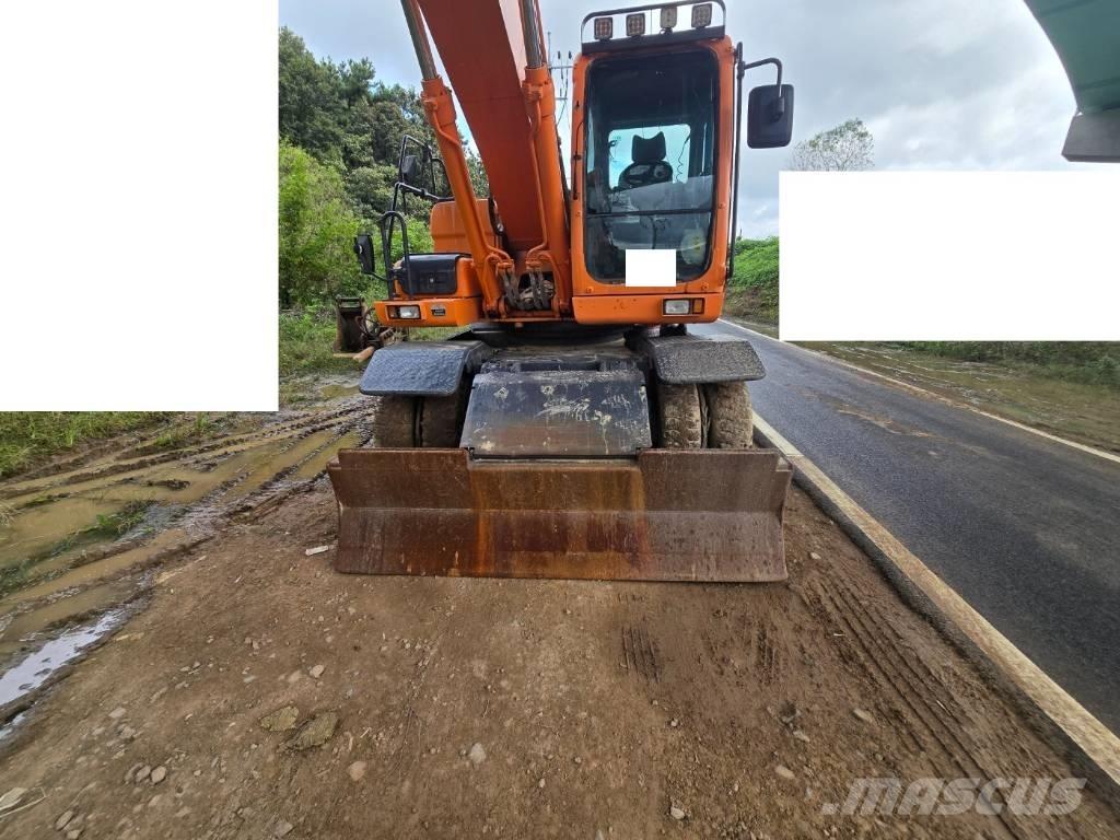 Doosan DX 210 W Колесни екскаватори