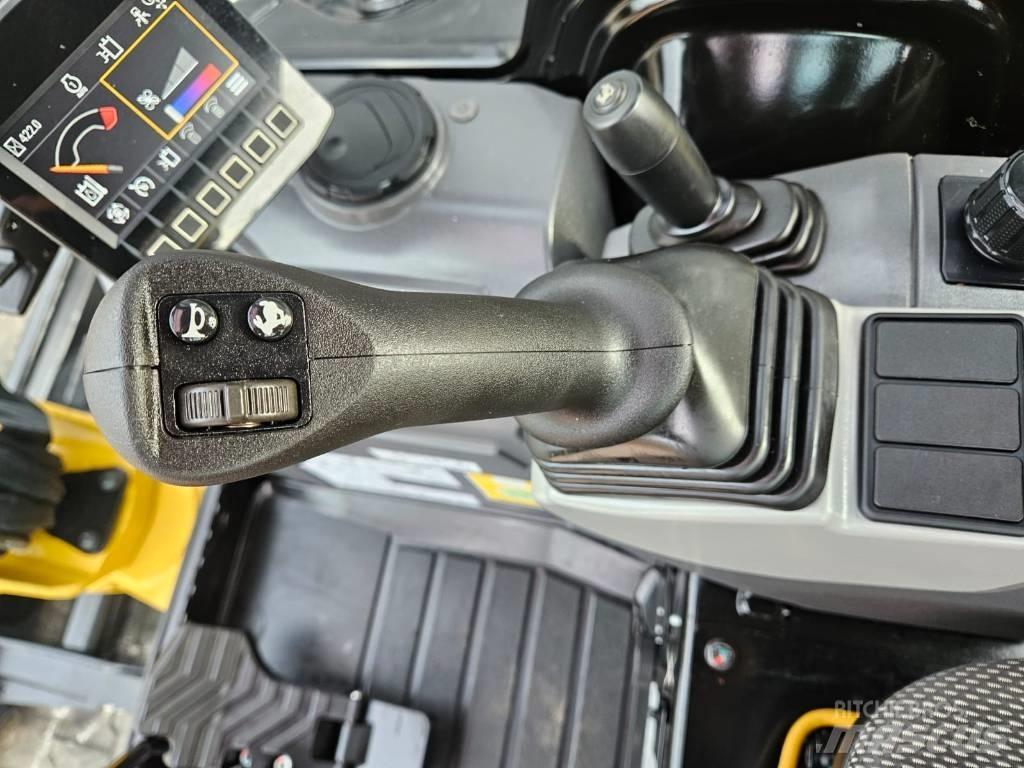 CAT 303 CR Мини екскаватори < 7 т