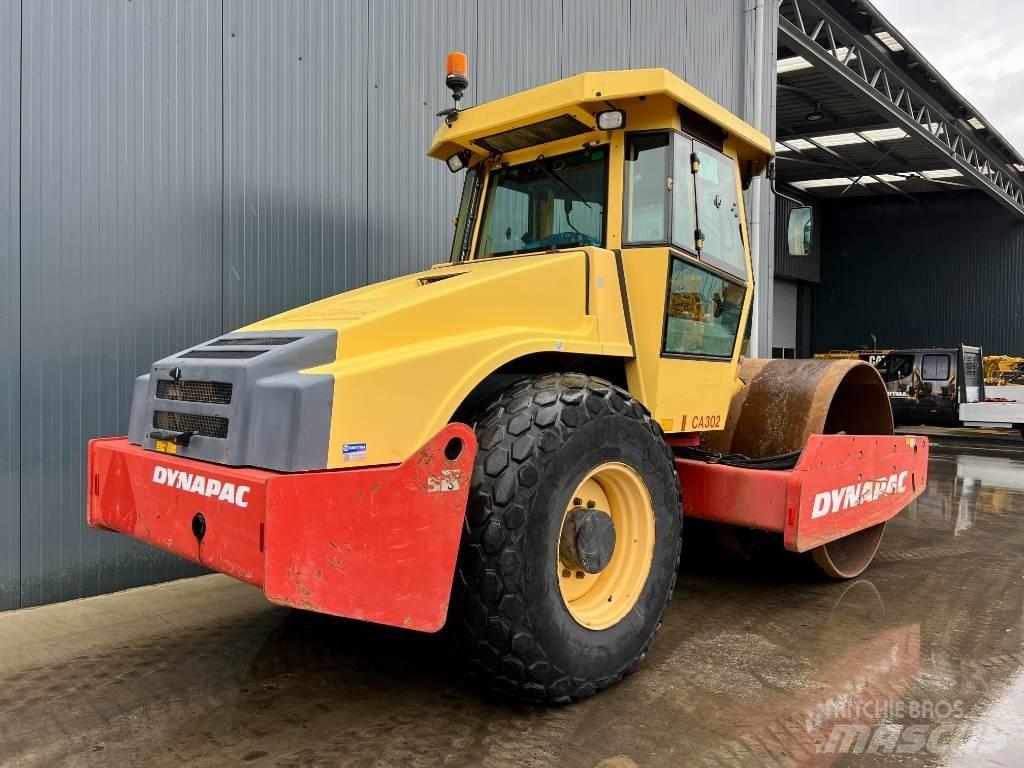 Dynapac CA302D Еднобарабанни ролки
