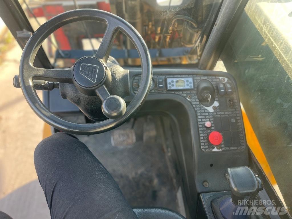 JCB TLT 35 D / 4x4 Телескопични товарачи
