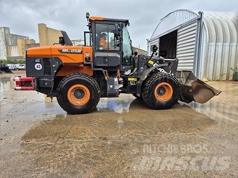 Doosan DL 250-7 Колесни товарачи