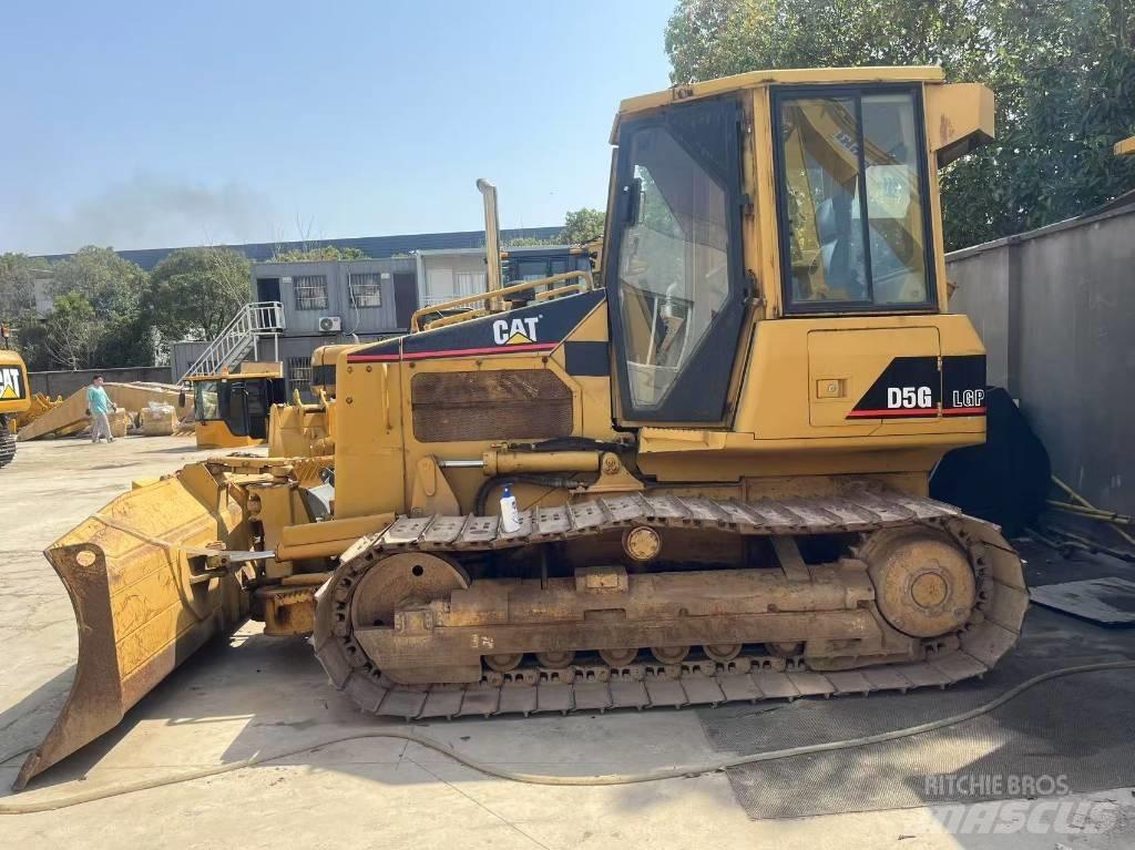 CAT D 5 G LGP Верижни булдозери
