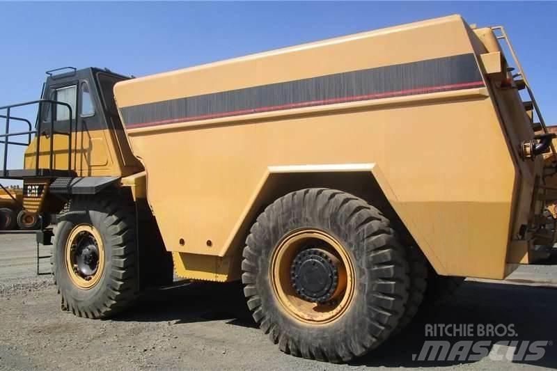 CAT 769C Цистерна